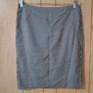 Worthington Women’s Checkered Skirt, Size 10.